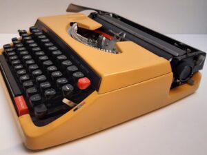 Brother Deluxe Typewriter orange