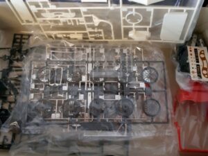 Revell MG TC Model 1948 1:16