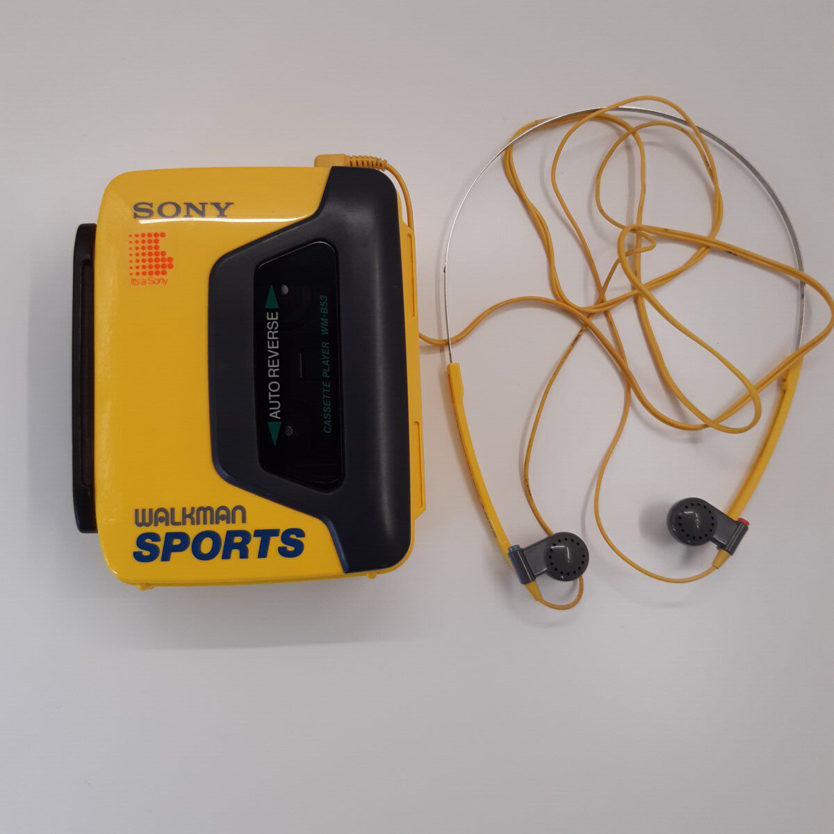 Sports Walkman WM-B53 by Sony. Comes With the Original Mdr-w15 Headphones.  Great Working Condition 