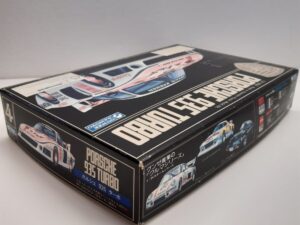 Gunze Sangyo Porsche 935 Turbo model kit