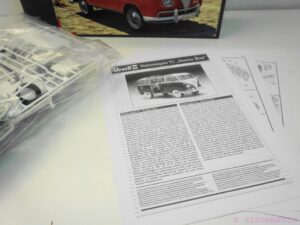 VW T1 Samba Bus 1:24 Scale Model Kit