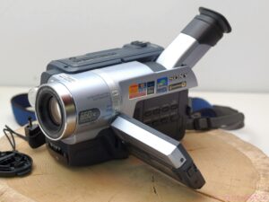 Sony DCR-TRV140 Digital8 Camcorder