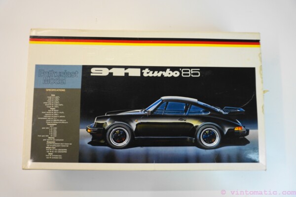 Fujimi Porsche 911 Turbo 1:24 scale model kit