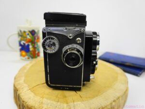 Yashica D TRL vintage film camera