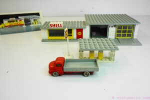 Lego system set Shell Service Station / Gas station model number 325