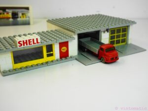 Lego system set Shell Service Station / Gas station model number 325