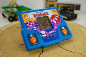 Tiger Electronics Pinball Handheld LCD game