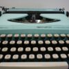 Sperry Rand / Remington Streamliner Typewriter
