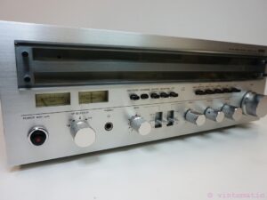 Vintage Aiwa AX-7400 HiFi Receiver - Amplifier