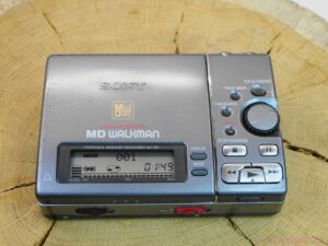 Sony MD Walkman MZ-R3 Portable Minidisc Recorder