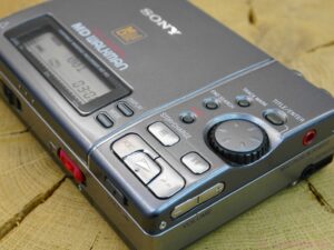 Sony MD Walkman MZ-R3 Portable Minidisc Recorder