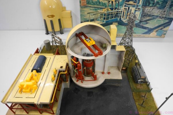 1959 Revell Westinghouse Atomic Power Plant Built Up