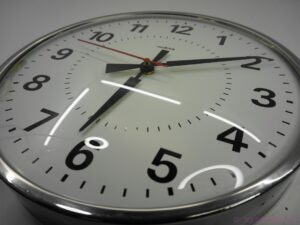 Nedklok Vintage industrial wall clock