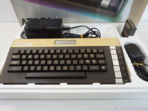 vintage Atari 600XL home computer