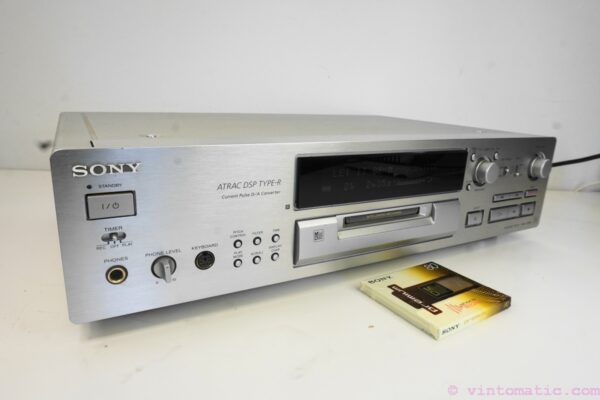 Sony Minidisc Recorder Deck MDS-JB930 QS + Blank Minidisc