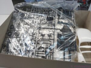 Revell VW Käfer 1951/1952 Beetle Split Window 1:16 Scale model kit 07461