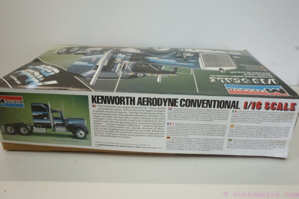 Vintage Monogram Kenworth W-900 Aerodyne Conventional 1:16 Model Kit 85-2508