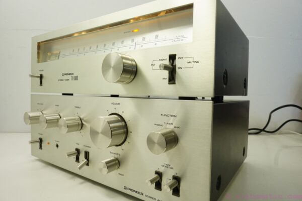 Pioneer SA-6500 II Amplifier and Pioneer TX-5500 II Tuner set.