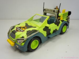 Hasbro Jurassic Park Ground Tracker Vehicle and Action Figure