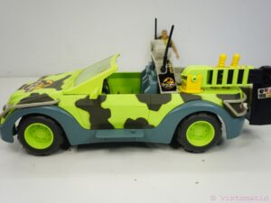 Hasbro Jurassic Park Ground Tracker Vehicle and Action Figure