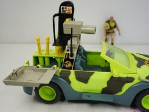 Hasbro Jurassic Park Ground Tracker Vehicle and Action Figure