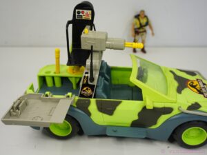 Hasbro Jurassic Park Ground Tracker Vehicle and Action Figure