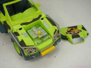Hasbro Jurassic Park Ground Tracker Vehicle and Action Figure