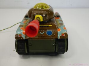 ME-060 Battery-Operated Remote Control Tin Toy Tank