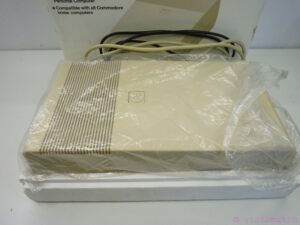 Vintage Commodore 1570 5.25-inch floppy disk drive