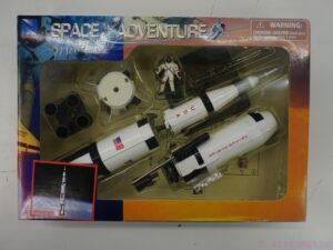 Lot of 4 New-Ray Toys Space Adventure Model Kits - Vintage, New in Box