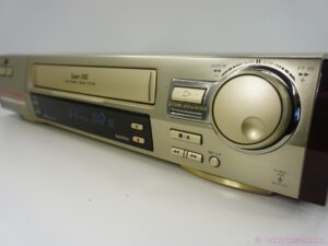 JVC HR-S8500 S-VHS Video Cassette Recorder