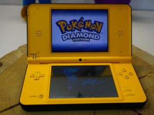 Nintendo DSi XL Console - yellow