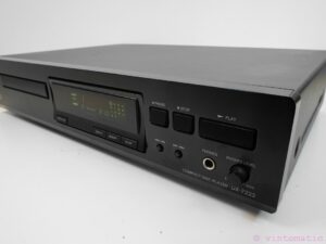 Onkyo DX-7222 Compact Disc / CD Player with Remote - Vintomatic