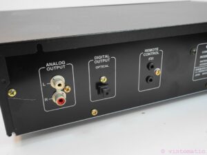 Onkyo DX-7222 Compact Disc / CD Player with Remote - Vintomatic