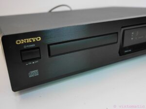 Onkyo DX-7222 Compact Disc / CD Player with Remote - Vintomatic