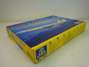 Italeri Grumman F-14 A Tomcat Model Kit - Scale 1:72
