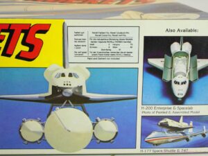 Revell Enterprise with Booster Rockets 1:144 (H-194)