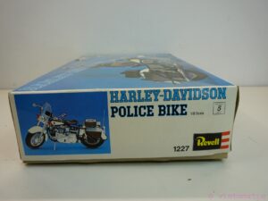 Revell Harley-Davidson Police Bike 1:8