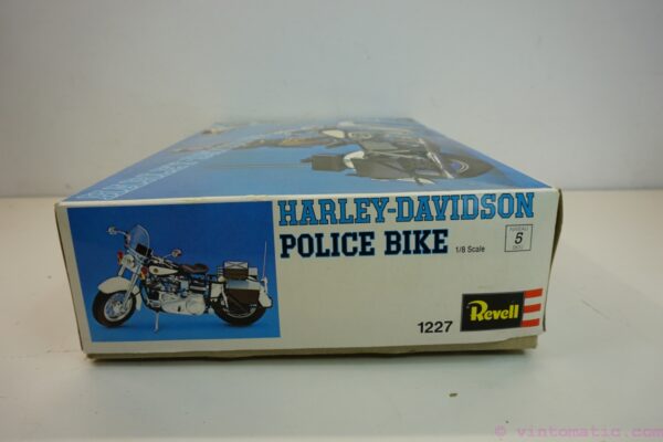 Revell Harley-Davidson Police Bike 1:8