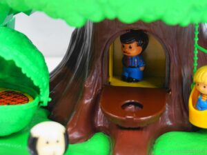 Clipper / Kenner Tree Tots Family Tree House