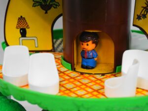 Clipper / Kenner Tree Tots Family Tree House