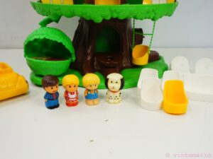 Clipper / Kenner Tree Tots Family Tree House