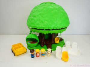 Clipper / Kenner Tree Tots Family Tree House