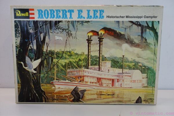 Revell Robert E. Lee Mississippi River Boat Model Kit - 1:275 Scale - Kit H-323