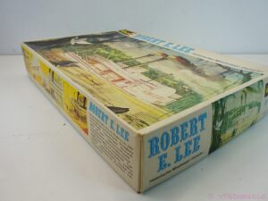 Revell Robert E. Lee Mississippi River Boat Model Kit - 1:275 Scale - Kit H-323
