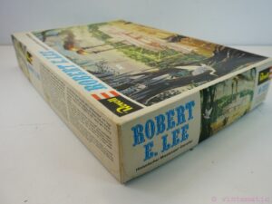 Revell Robert E. Lee Mississippi River Boat Model Kit - 1:275 Scale - Kit H-323