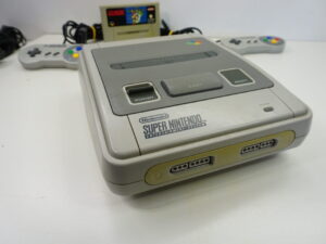 retro Nintendo Super Nintendo with Super Marioworld, European version, very good condition.