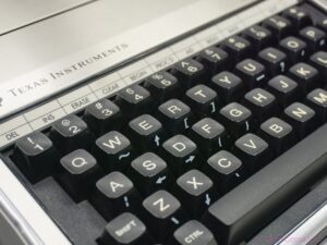 Texas Instruments TI-99/4A Home Computer + Games