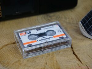 Olympus S914 Pearlcorder, a handheld cassette voice recorder