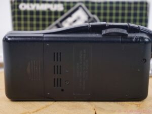 Olympus S914 Pearlcorder, a handheld cassette voice recorder